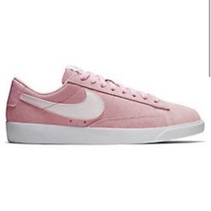 Nike blazer low